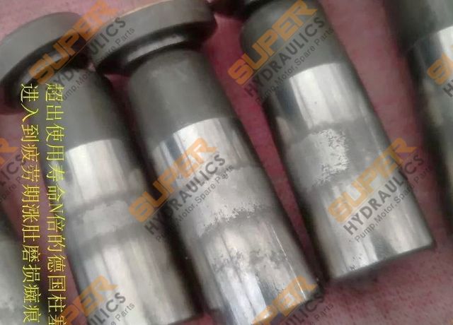 Wear marks on piston surface